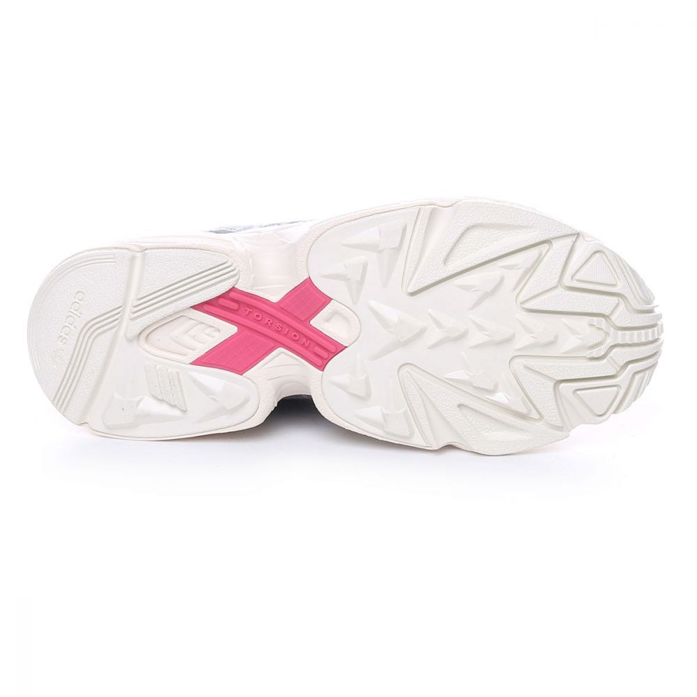 adidas falcon vestibilità